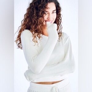 White Cotton 2 pc Pants and Sweater by JustFab Ret $89 New Sz Medium